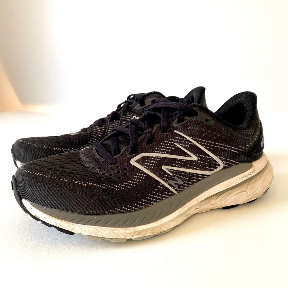 New Balance womens fresh foam 860 Black Running Shoes size 9